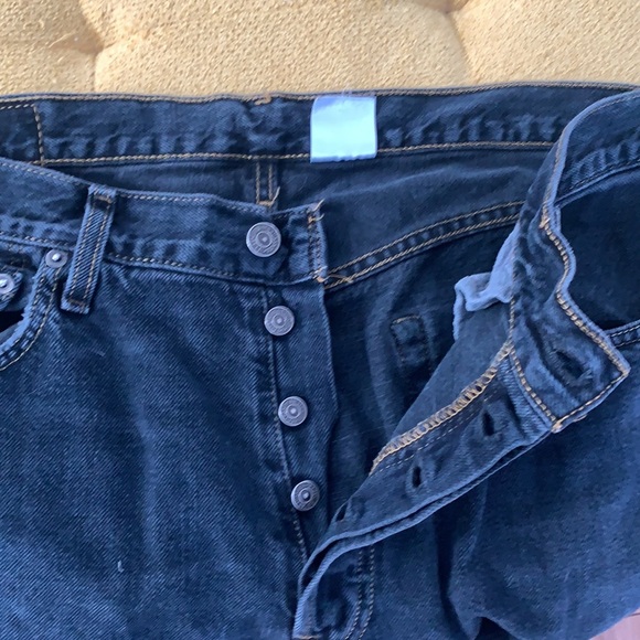 Levi’s Black Denim Distressed Button Fly Jeans (36x32) - Picture 8 of 12